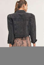 Cargar imagen en el visor de la galería, Cropped distressed denim jacket