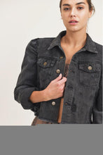 Cargar imagen en el visor de la galería, Cropped distressed denim jacket